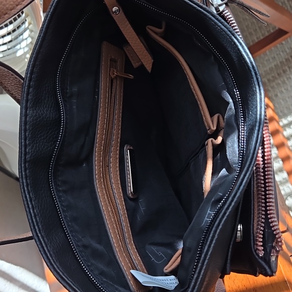 Rosetti Crossbody Adjustable Strap Black with Camel trim - Picture 2 of 8